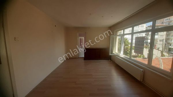 Demet Lale De İvedik İle Vatan Caddesi Arasında 3.kat Asansörlü