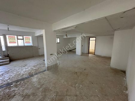 Vepaş'tan Esentepe'de Fırsat Bu Fırsat Satılık Dükkân 130 M²