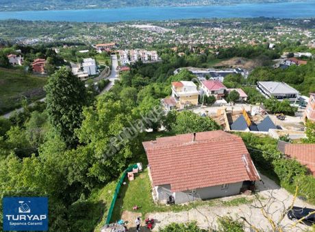 Turyaptan Sapanca Dibektaşta Panaromik Göl Manzaralı İmarlı Arsa
