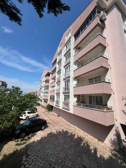 Olivium'dan Güzelyalı Eğitim'de Kiralık Geniş 3+1 Daire