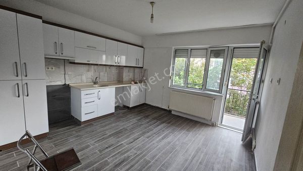 Mehmetçik Mahallesi Jandarma Komutanlığı Altı 3+1 Kiralık Daire
