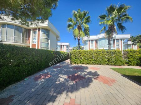 Bakımlı Denize Yakın 4+1 350 M² Havuzlu Dubleks Müstakil Villa