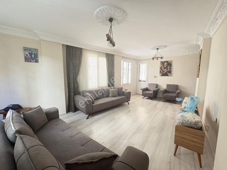 Prestij'den Cumhuriyet'te Asansörlü Sosyete Civarı 3+1 Daire