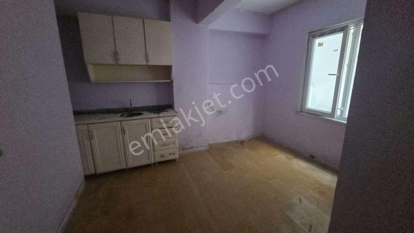 Atatürk Nahalesınde Metroya Cok Yakın