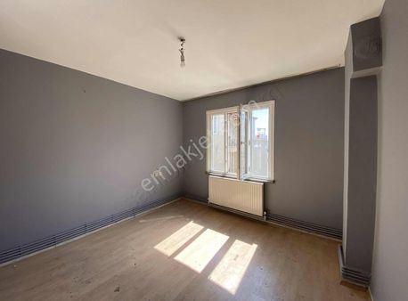 Mehmet Akif Mah 3. Kat 2+1 Kiralık Daire