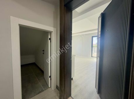 Pogadan Çift Balkonlu Ve Depolu 3+1 Dubleks Daire