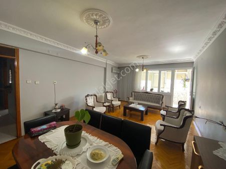 Acil Buca Mevlana Tesisleri Yakını Cadde Üzerinde 3+1 120m2 Dgazlı Ayrımutfak Havadar Satılık Daire