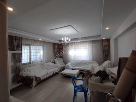 Alihan Gayrimenkulden Ataşehir Mah.de 4+1 Yapılı Lüks Satılık Daire