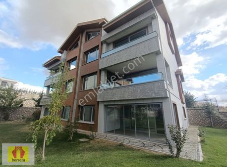 Borsem İncek'ten/elit Ve Nezih Sitede/sıfır/7+2 Forleks/villa