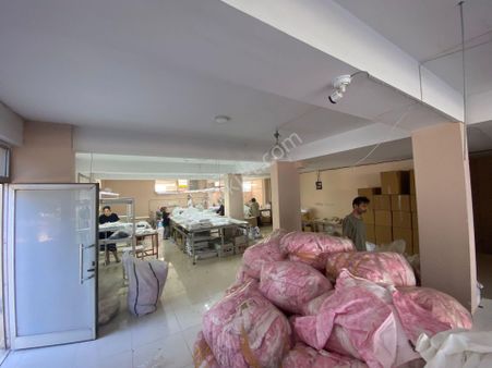 Acill Konak Ulubatlı Mah.de Ana Yol Yakını 320m2 Batarlı 3 Bölmeli Hazır Kiracılı Satılık Dükkan