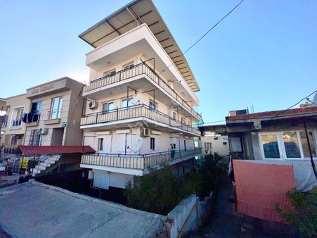 Arga'dan Buca Adatepe Mh. Kompele Satılık 4 Katlı Bina.