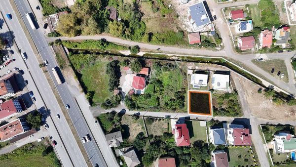 Çakırlarda Anayolun Altında 4 Kata İmarlı Satılık Arsa