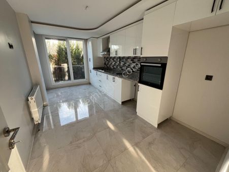 Büyükçekmece Cumhuriyet Mah Güvenlikli Sitede Ultra Lüks 3+1 Satılık Daire