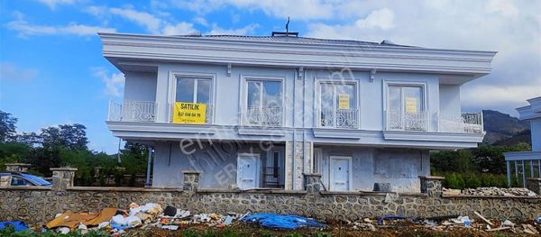 Cumhuriyet/turnasuyu Denize 50mt Kiralık 2 Villa Eray Gök Emlak