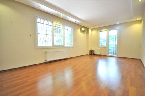 İstanbul House'dan Beyaz Konaklar'da K.otoparklı 3+1 Bahçe Katı