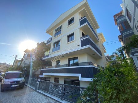 Güçlü Kardeşler Altınoluk Merkezde 1+1 Ara Kat Fırsat Daire