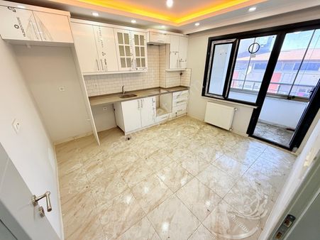 Pusula İnş.tan Esentepe Mah Cadeye Yakın 230m2 5+2 Odalı Dubleks Daire