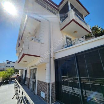 Didimde Denize Yakın 3+1 Ebeveyn Banyolu,eşyalı Masrafsız Satılık Villa