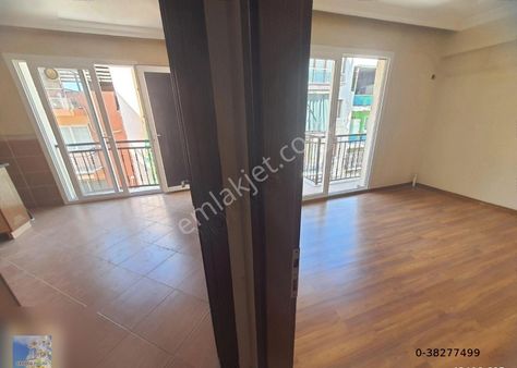 Küçükçiğli 8710 Skta Özel Yapım Otoparkı Geniş 3+1 Satılık Daire