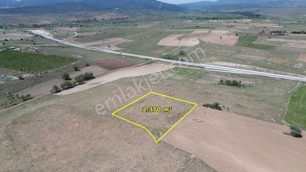 Akören Tülce De 2.370 M2 Müstakil Tapulu Tarla