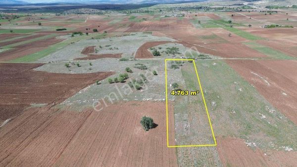 Akören Tülce De 4.763 M2 Müstakil Tapulu Tarla