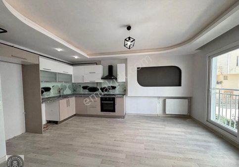 Çukurova 100 Yıl Mahallesi 3+1 Acık Mutfak Az Katlı Satılık Daire Kacırmaaaa