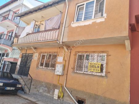 Fatih Mahallesi Ova Caddesine Yakın2 Katlı Ev Satılık