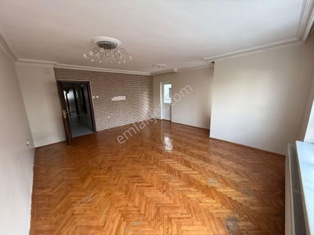 4+1 Ara Kat Ön Cephe Kiralık Daire Yıldız Emlak'tan