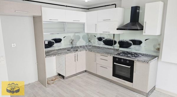 100.yıl Diş Hastanesi Civarı 3+1 Açık Mutfak+çift Banyo+kombili