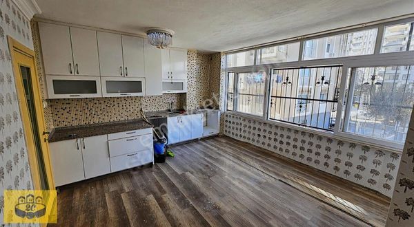 Kurttepe Hasan Usta Civarı 3+1 Açık Mutfak Geniş Cazip Fiyat