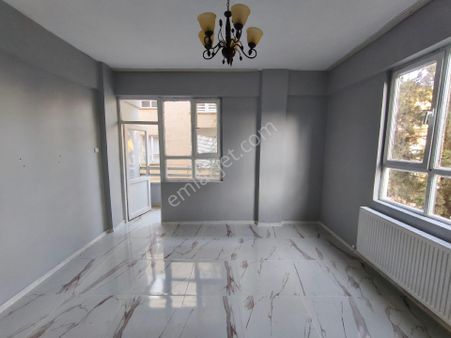 Yeşildirekte 3+1 Kiralık Bakımlı Daire