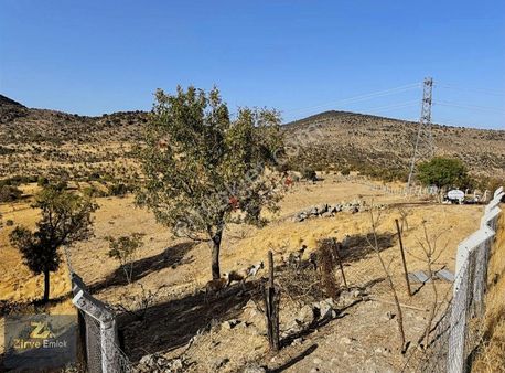Dikili Esentepe Mahallesinde 12.500 M2 Doğa Manzaralı Tarla