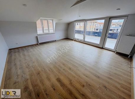 Liderden Küçükyalı Marmarayın Dibinde 175m2 Geniş Ferah 3+1 Dblx