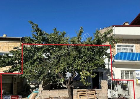 Esentepe Mah. 'de 269 M2 Arsa Alanı İçinde Satılık Müstakil Ev