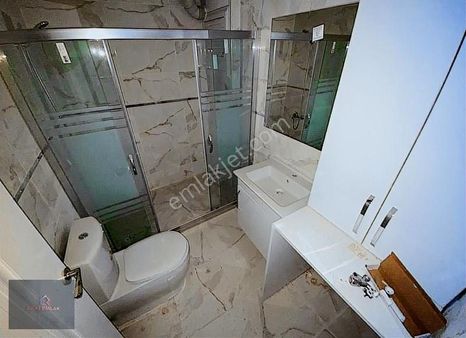 Zeki Emlak'tan Manisa Muradiye'de Satılık 2+1 Ara Kat Daire..