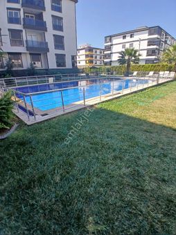 İzmir Torbalı Torbalı Mahallesinde Havuzlu Sitede Satılık