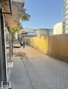 Tugay Kınacı'dan İnönü Cad. Kiralık 90 M2 Dükkan
