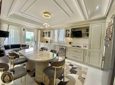 Azor Sarmaşık Villalarında Ultra Lüks Ekstra Yapılı 5+1 Dubleks!