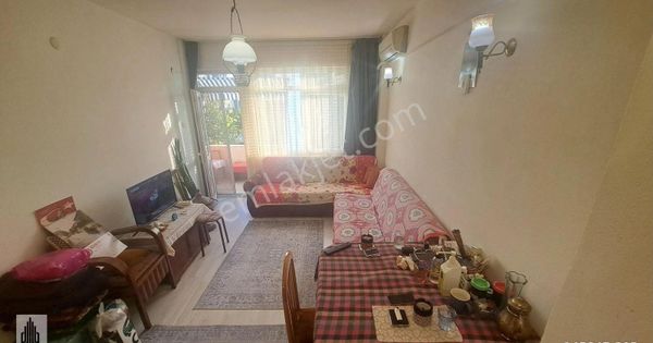 Fatih Sümbülefendi Mah Kiralık 2+1 Balkonlu Daire