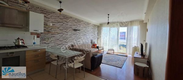 Bahçeşehir Uphill Court B2 Blok Eşyalı 1+1