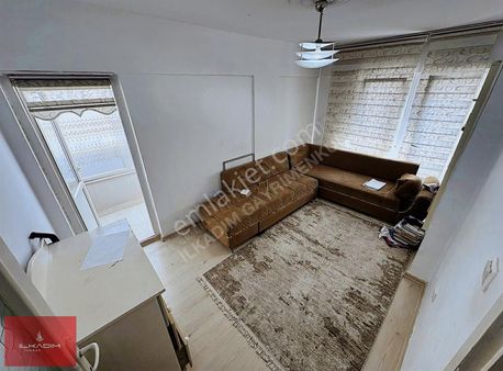 İlkadımda Adnan Menderes Mh De 3+1 Fırsat Ön Cephe Daira