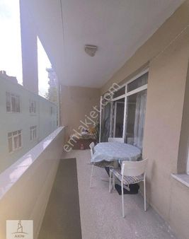 Küçükçekmece Fatih Mah.de Satılık 2+1 Daire