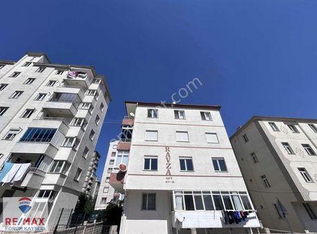 Keykubat Mahalle'sinde Bakımlı 3+1 Ara Kat Satılık Daire