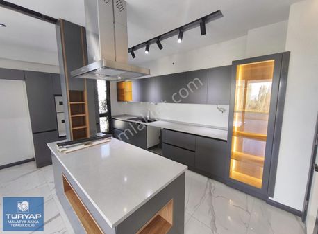 Tecde Mah..yüzakı Cad..yeni Yapı..sıfır.. 4+1 Satılık Lüks Daire