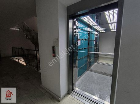 Güngör Emlak'dan Akbaba Avm Yakını Satılık 3+1 Daire