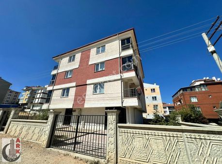 Ark Life'dan 71 Evler Mah.tarih Blv.yakını Bahçeli Nizam 2+1