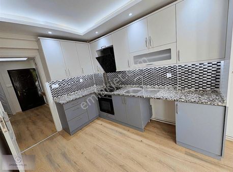 Buca Efeler Mah.de Ensar Cami Yakını 3+1 Masrafsız Satılık Daire