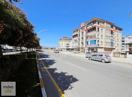 Akşemseddin Caddesi Çiftlik Caddesi Kavşağında Satılık 3+1 Daire