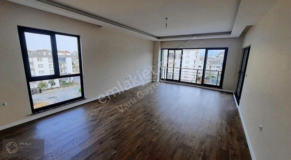 Bursa Nilüfer Altınşehir Müstakil Bina 3.5+1 Satılık Yeni Daire