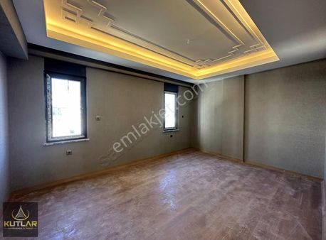 Kutlar'dan Osmangazi Mah Doğa Koleji Civarı Satılık 3+1 Daireler